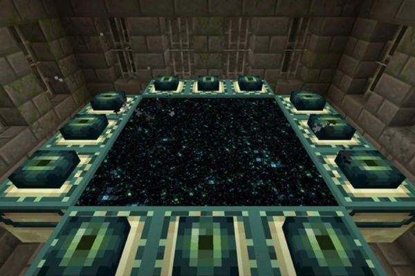 Does The End Dimension In Minecraft Deserve An Update?