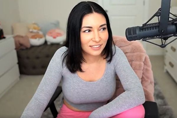 Alinity's Twitch Ban Lifted Ahead of Schedule